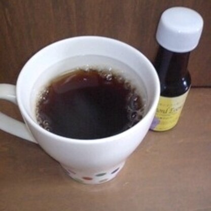 今朝はジイさん’ｓコーヒー＾ｍ＾。爺もコーヒー好きで自分で淹れてるのを、いつも私がワキから失敬してるの～＾ｍ＾